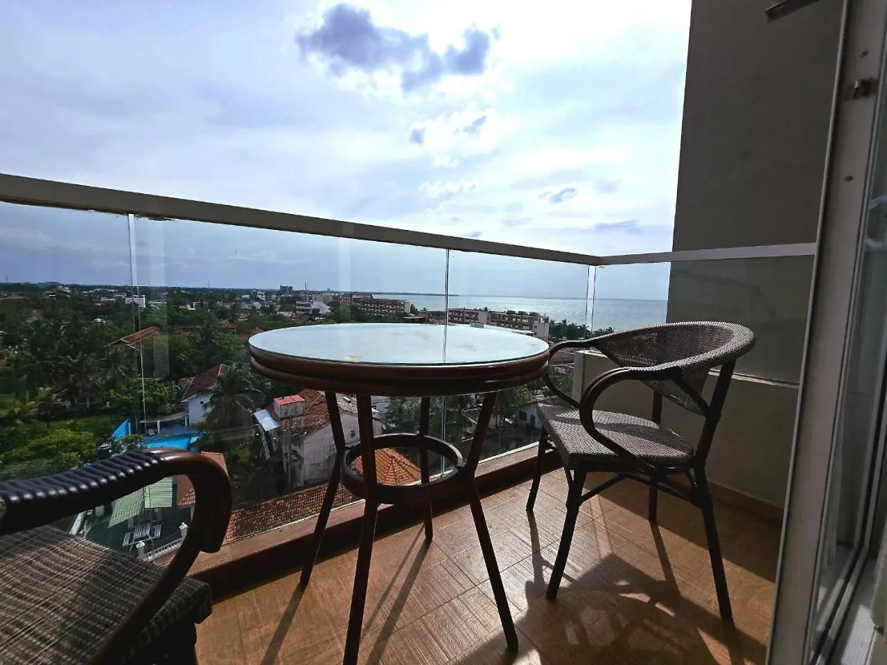 Luxury Sea View Apartments Negombo