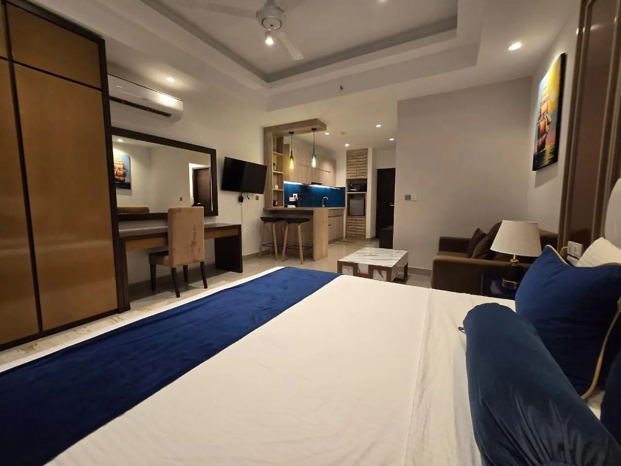 Luxury Sea View Apartments Negombo