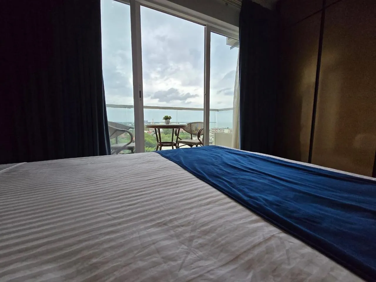 Luxury Sea View Apartments Negombo